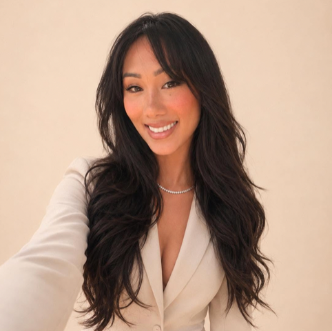 Jessica, BSN, RN, founder and lead nurse at Areum Haus